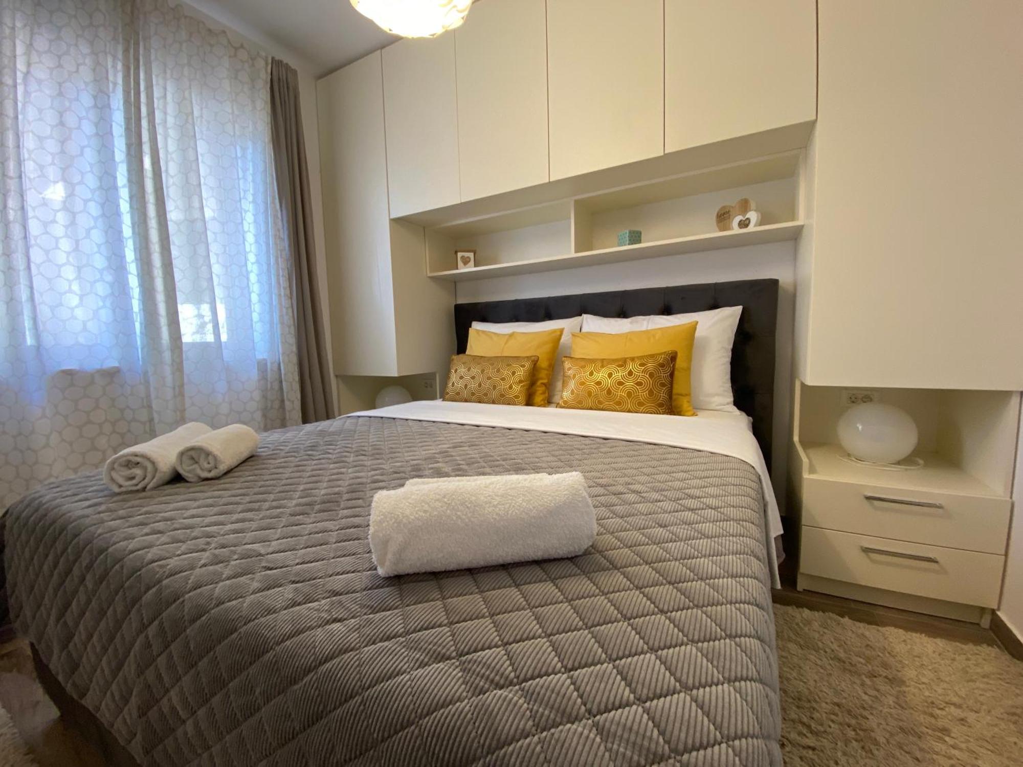 Villa Pergola-Apartment Toni Mlini Bagian luar foto