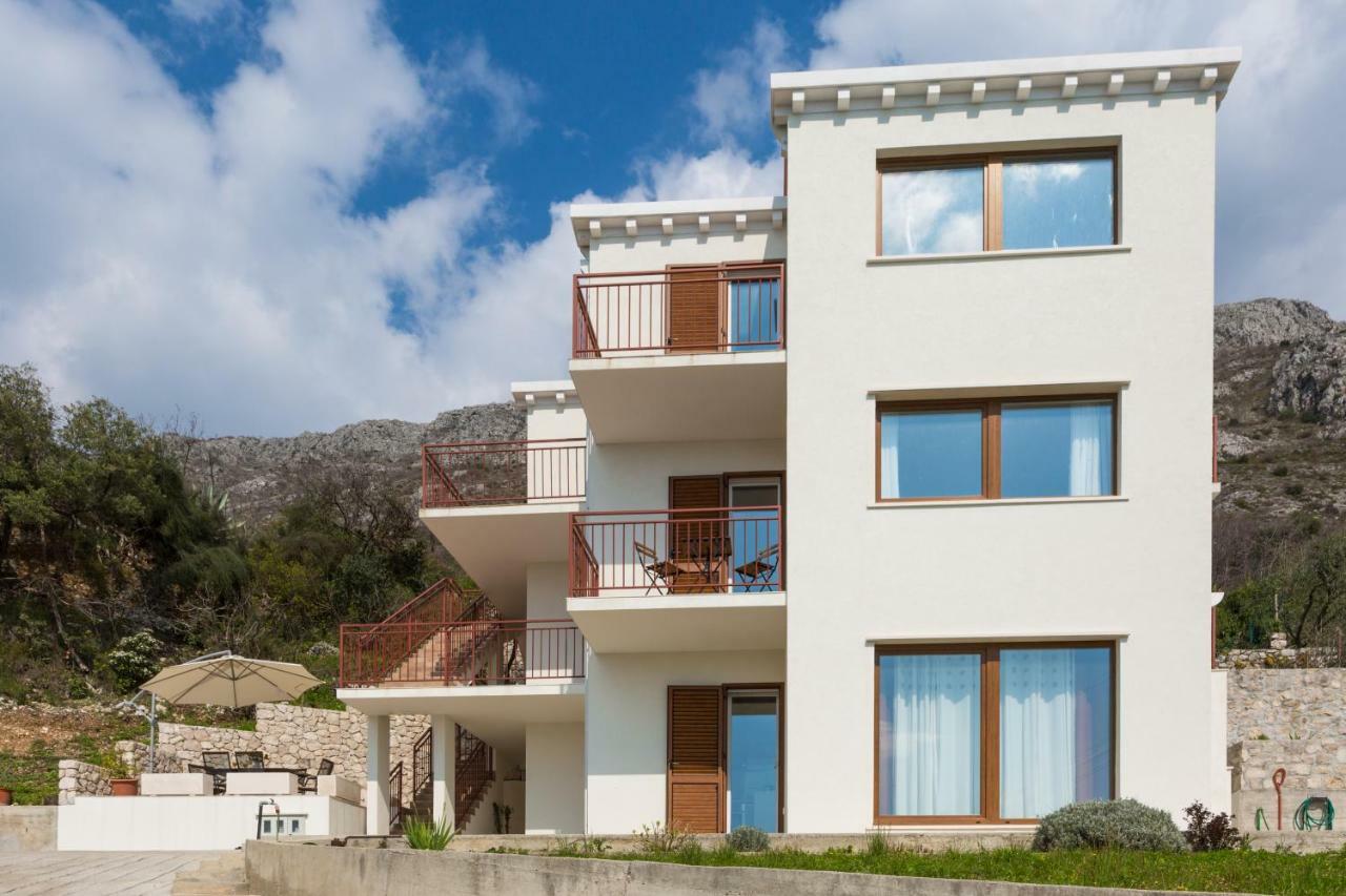 Villa Pergola-Apartment Toni Mlini Bagian luar foto