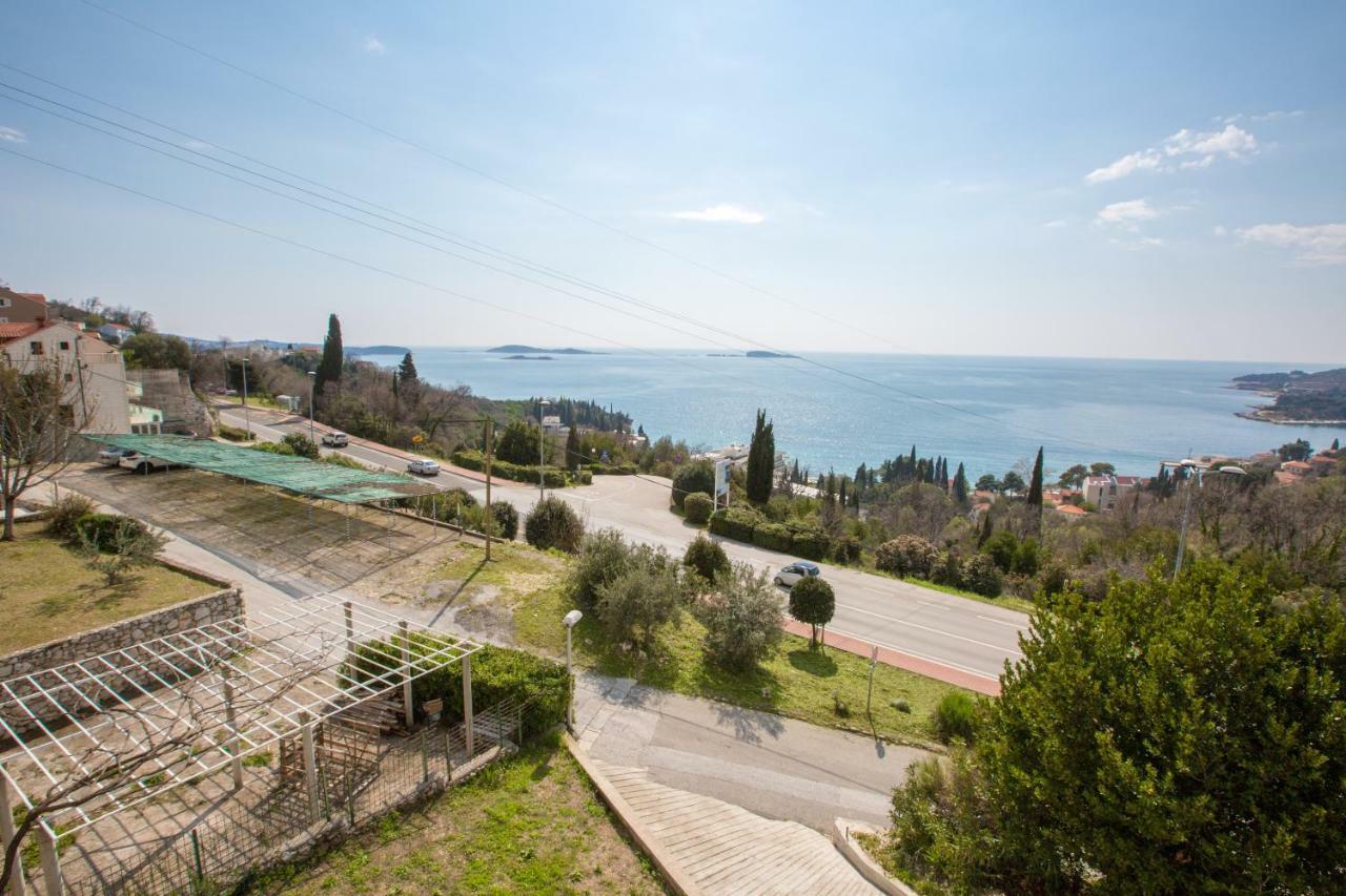 Villa Pergola-Apartment Toni Mlini Bagian luar foto